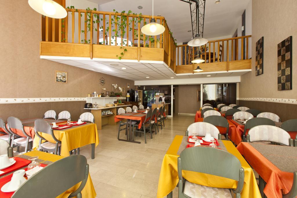 Cit'Hotel Du Circuit Magny-Cours Εξωτερικό φωτογραφία