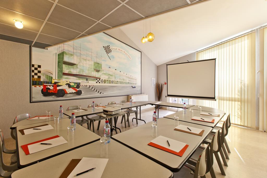 Cit'Hotel Du Circuit Magny-Cours Εξωτερικό φωτογραφία