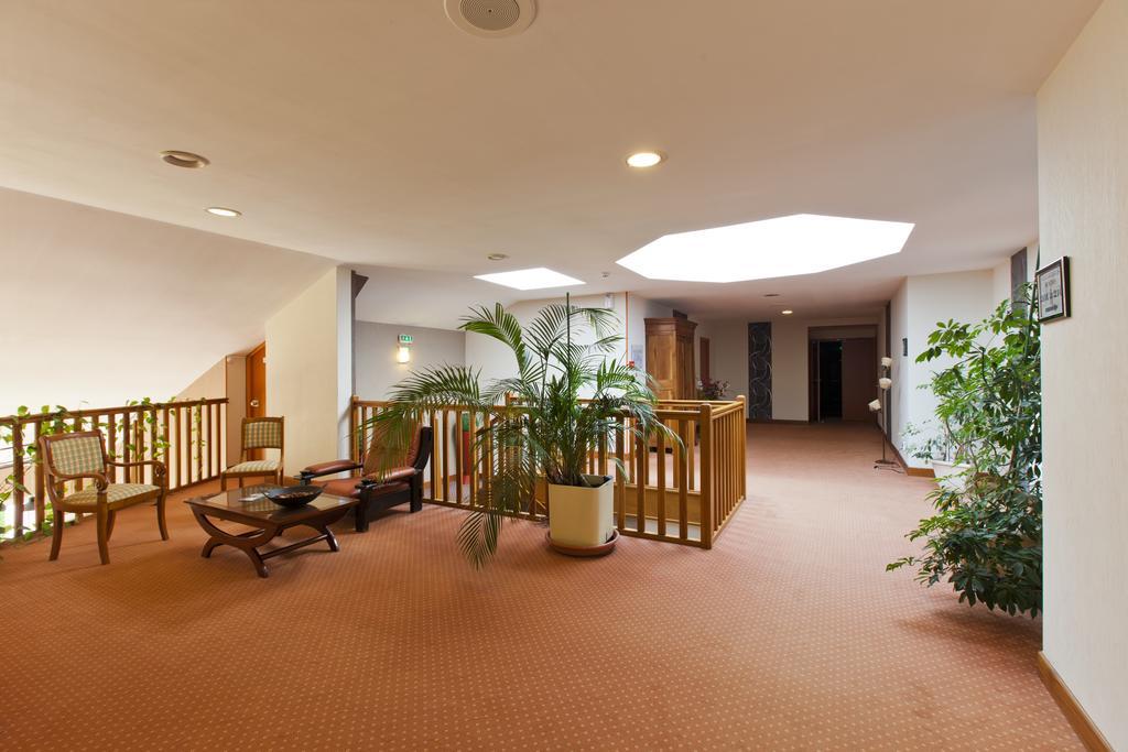 Cit'Hotel Du Circuit Magny-Cours Εξωτερικό φωτογραφία