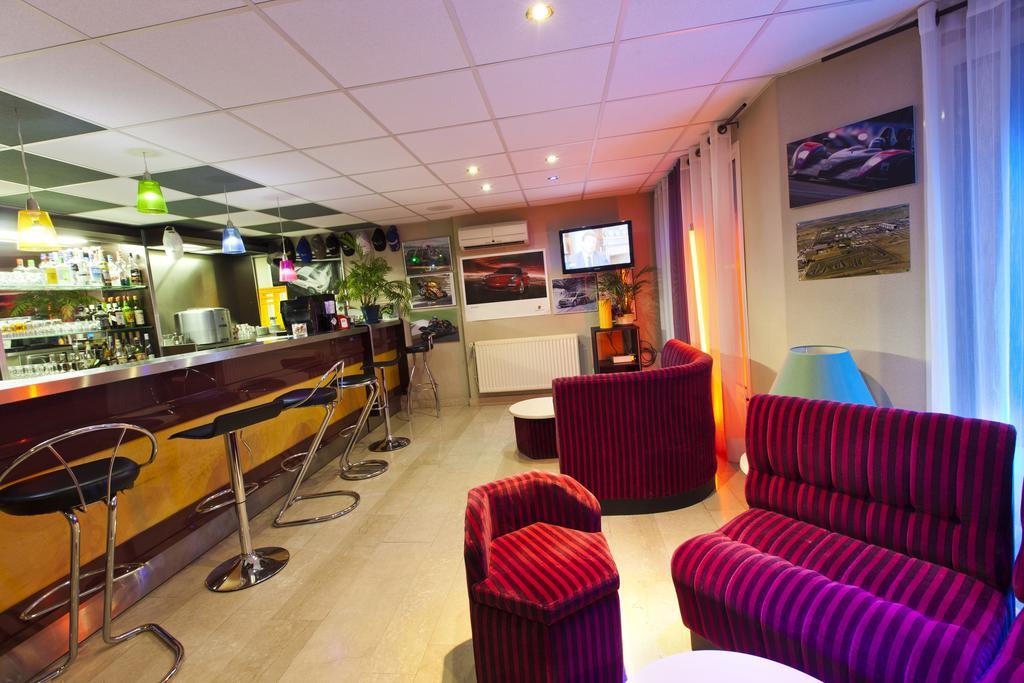 Cit'Hotel Du Circuit Magny-Cours Εξωτερικό φωτογραφία