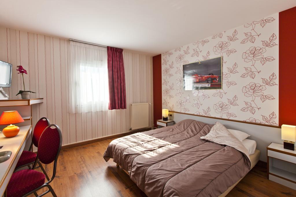 Cit'Hotel Du Circuit Magny-Cours Εξωτερικό φωτογραφία