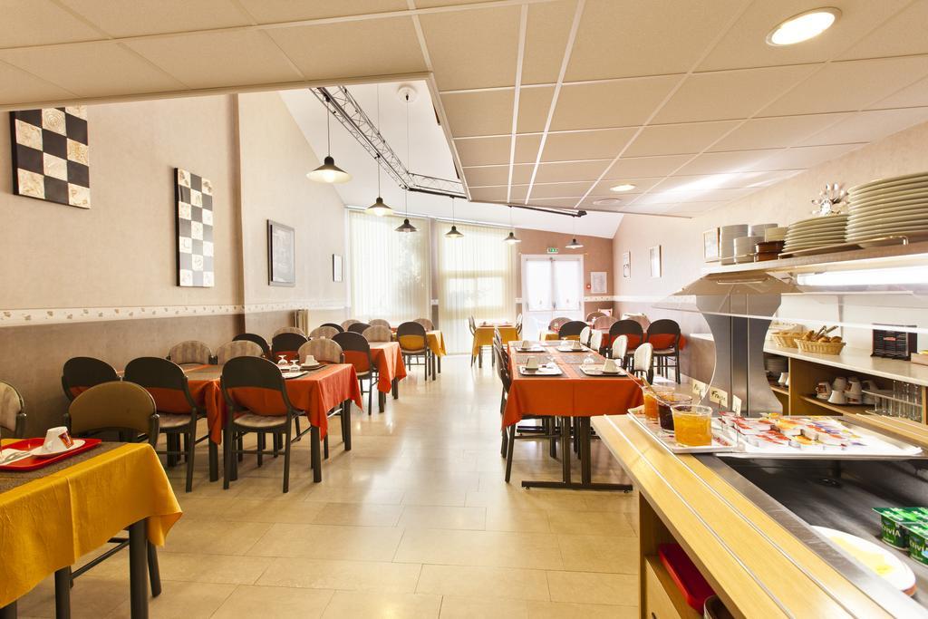 Cit'Hotel Du Circuit Magny-Cours Εξωτερικό φωτογραφία